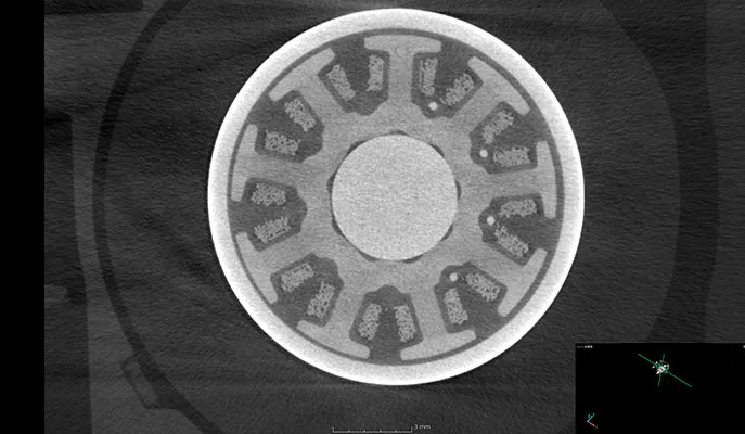 車載距離センサーでのモーターの非破壊検査の様子